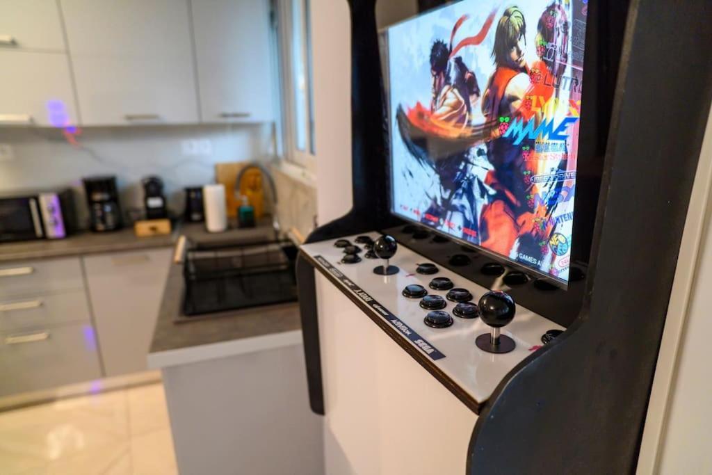 Fresh Spicy 1Bd Amusement Arcade Appartement Athene Buitenkant foto
