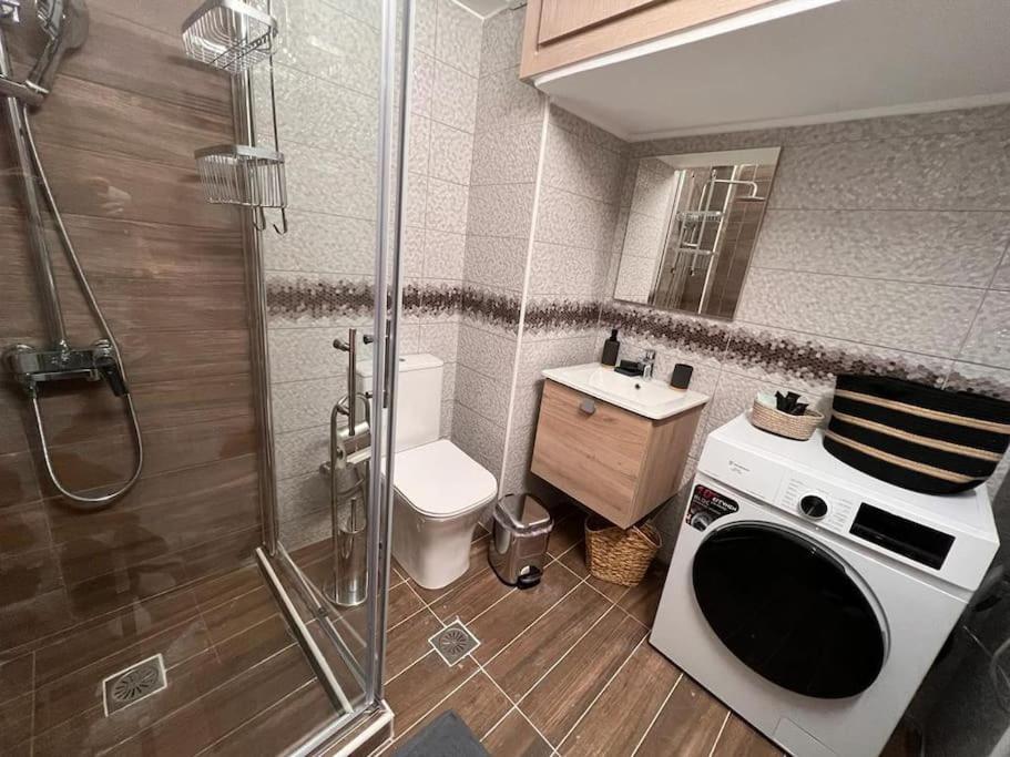 Fresh Spicy 1Bd Amusement Arcade Appartement Athene Buitenkant foto