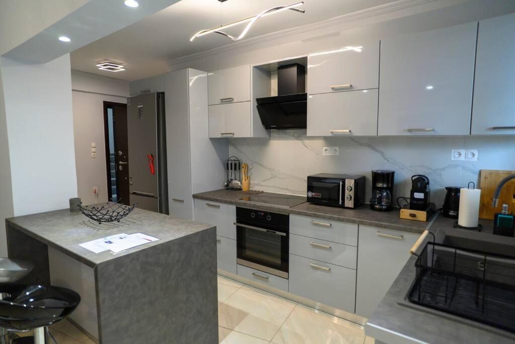 Fresh Spicy 1Bd Amusement Arcade Appartement Athene Buitenkant foto