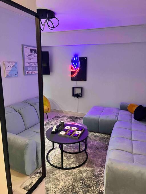 Fresh Spicy 1Bd Amusement Arcade Appartement Athene Buitenkant foto
